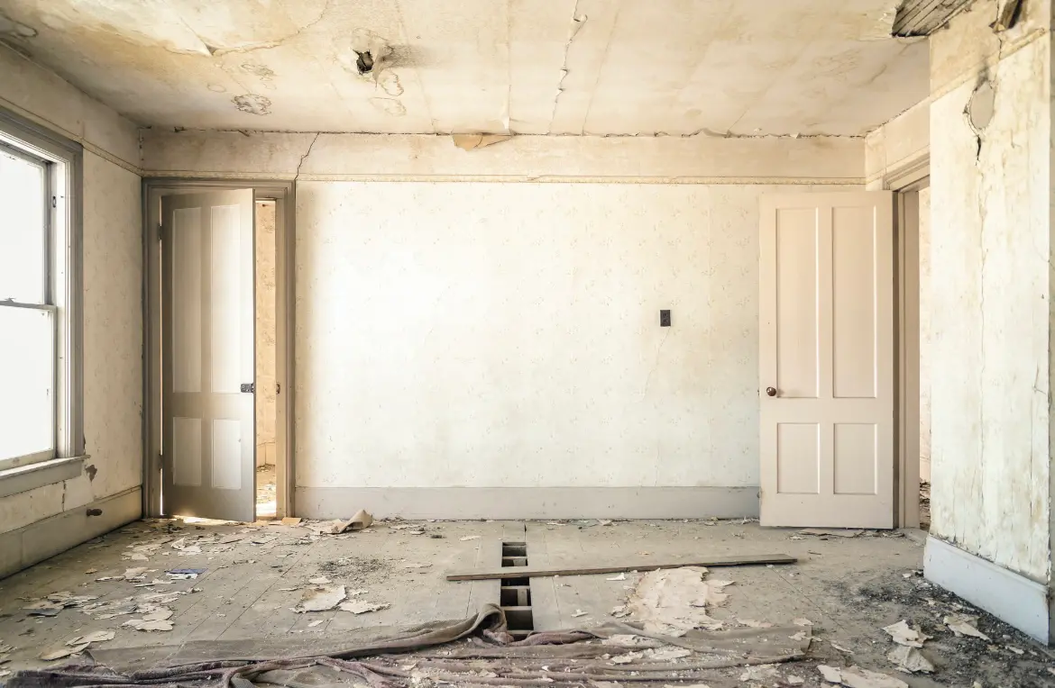 Waste disposal crew managing a cleanout project in Margate City